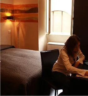 Konukevi Romangelo Termini 3*